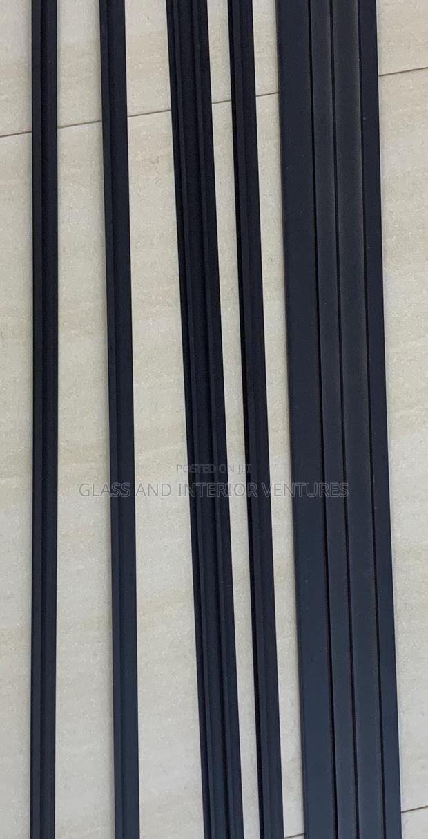 Panel Connectors · Photo 1