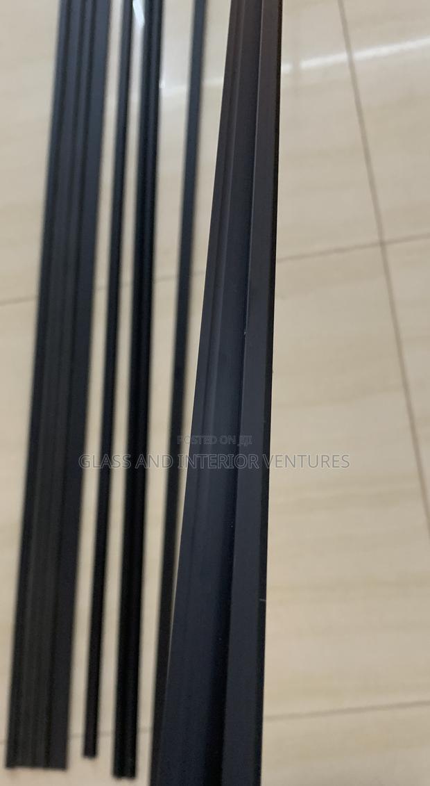 Panel Connectors · Photo 2