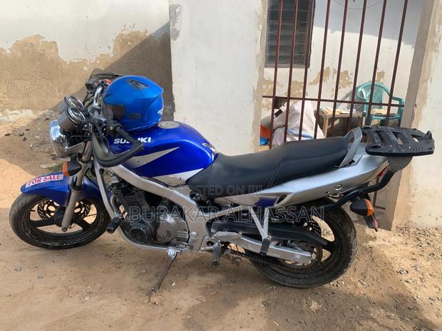 Suzuki GSR 2022 Blue · Photo 2