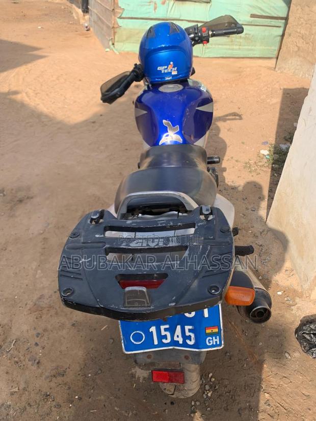 Suzuki GSR 2022 Blue · Photo 4