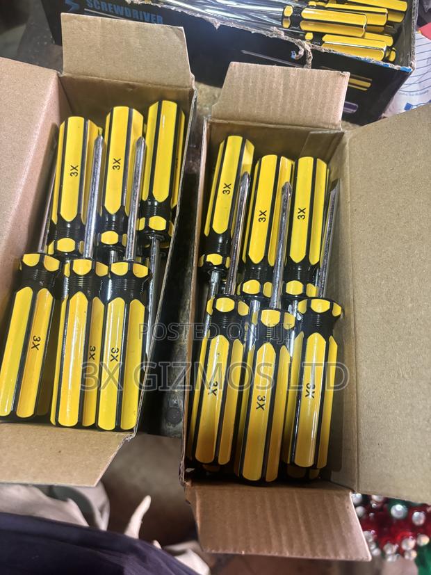 Yellow Black Screwdrivers · Photo 1