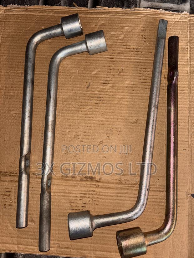 19mm,21mm Wheel Spanner. · Photo 1