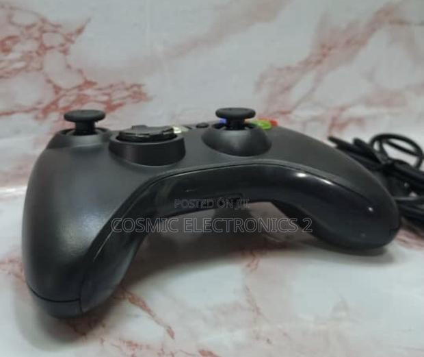 Xbox 360 Premium Wired Game Controller for PC and Console · Photo 4