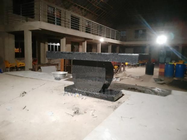 Granite Altar · Photo 2
