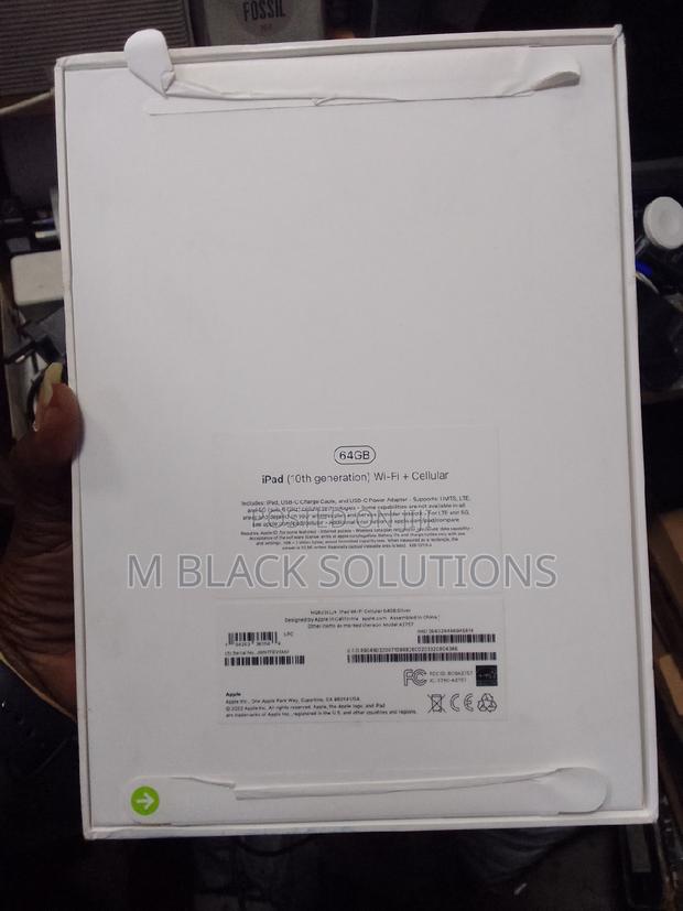 New Apple iPad (2022) 64 GB Silver · Photo 2