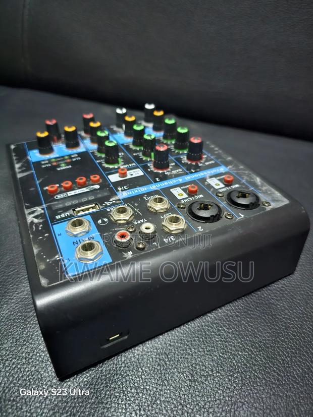 Professional 4 Channel Mixer · Photo 2