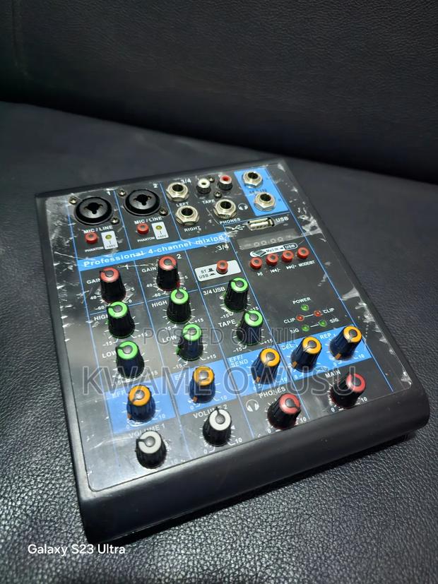 Professional 4 Channel Mixer · Photo 3