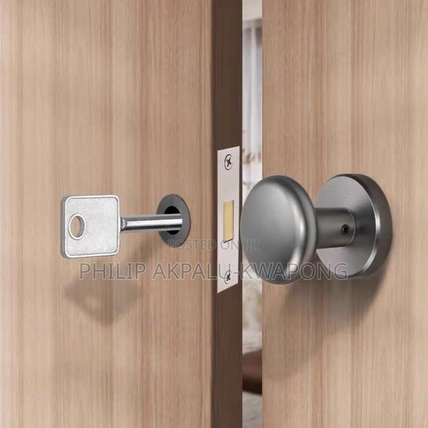 Modern Invisible Bathroom Lock · Photo 5