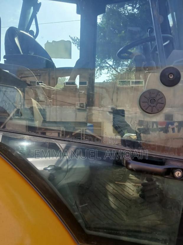 Volvo B71 Backhoe · Photo 5