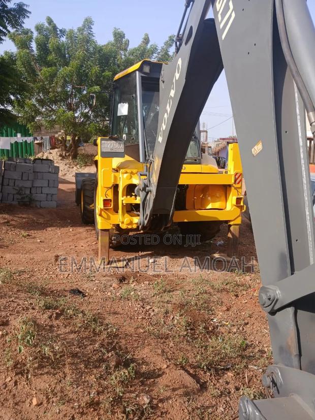 Volvo B71 Backhoe · Photo 6