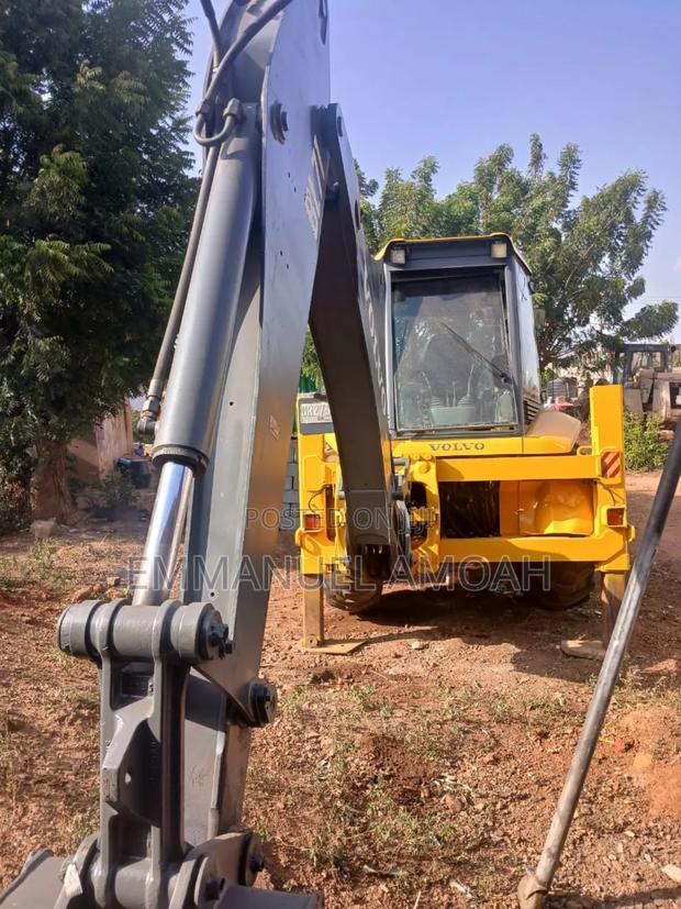 Volvo B71 Backhoe · Photo 7