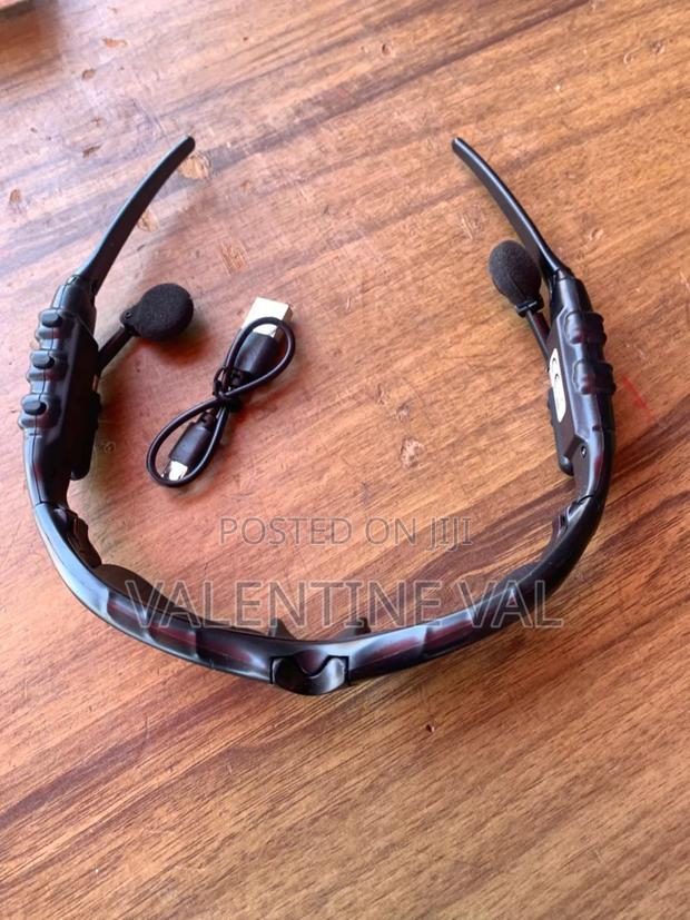 Motorcycle and Bicycle Shade With Bluetooth · Photo 5
