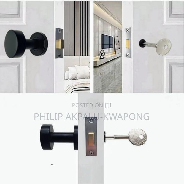 Modern Invisible Bathroom Lock · Photo 1