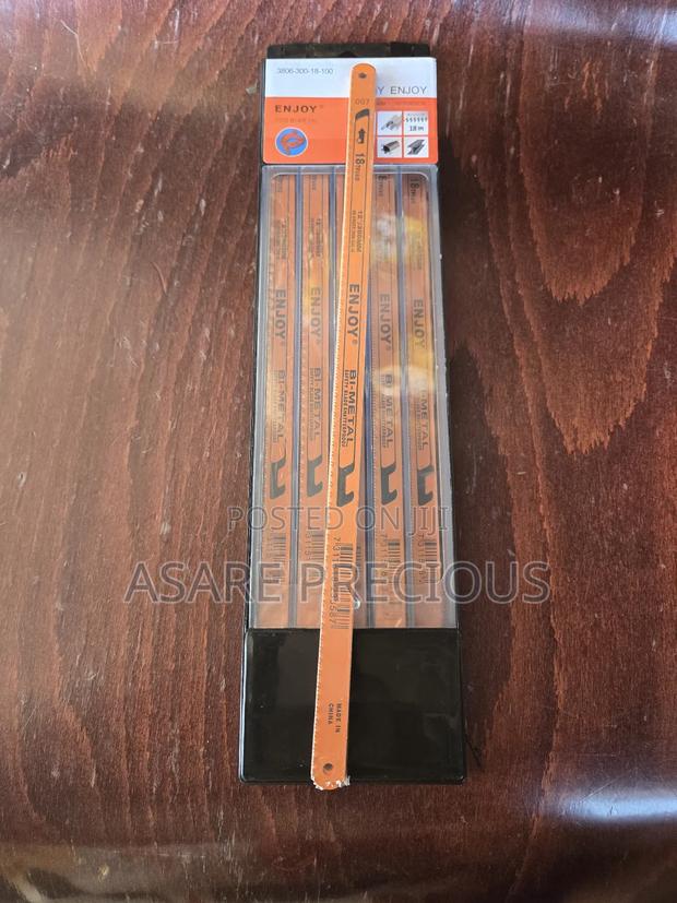 Hacksaw Blade · Photo 1