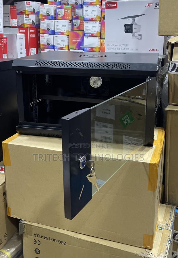 Hikview 6u Cabinet 530x400x200 Complete With Fan Tral ++ Pdu · Photo 2