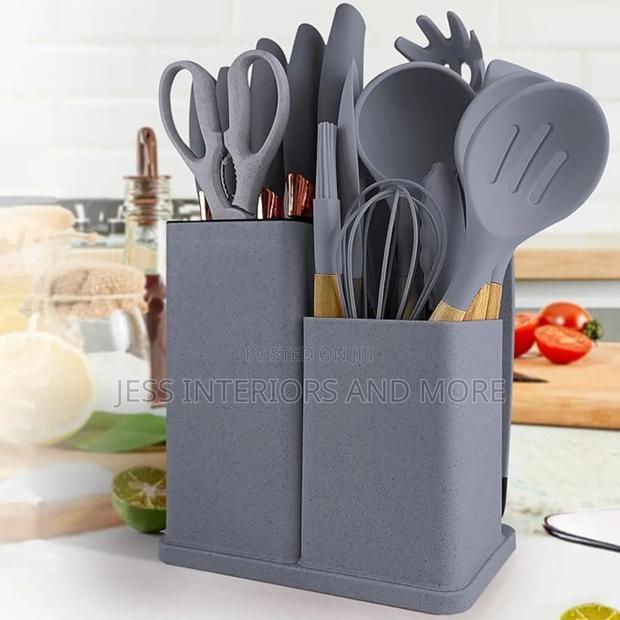 19 PCS Set of Silicone Kitchen Utensil · Photo 2