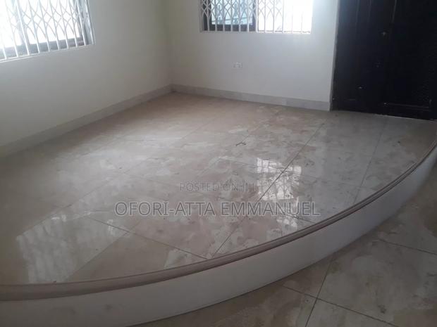 1bdrm Room & Parlour in Amasaman 3 Junction, Pokuase for rent · Photo 5