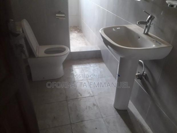 1bdrm Room & Parlour in Amasaman 3 Junction, Pokuase for rent · Photo 6