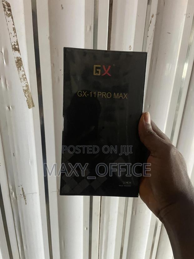 iPhone 11 Pro Max Original Screen Replacement · Photo 2