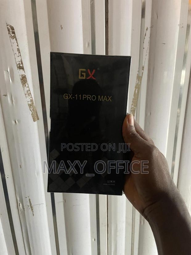 iPhone 11 Pro Max Original Screen Replacement · Photo 3