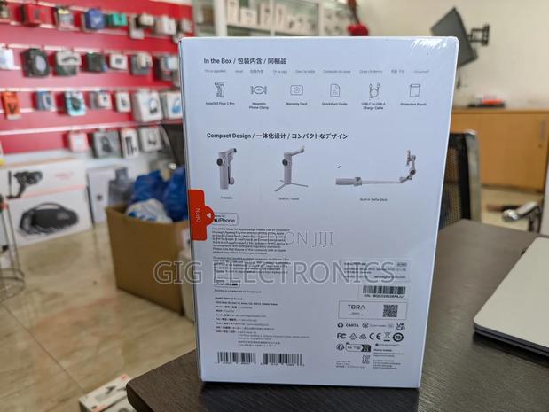 Insta360 Flow 2 Pro Smartphone Gimbal Stabilizer · Photo 2