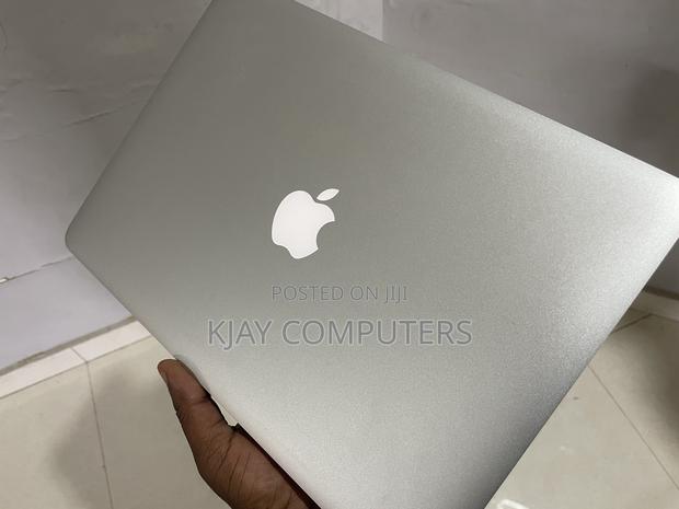 Laptop Apple MacBook Air 2015 4GB Intel Core i5 SSD 256GB · Photo 2
