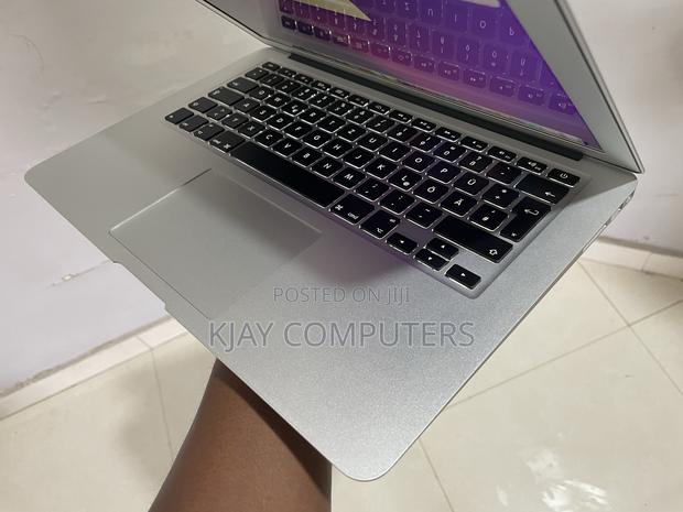 Laptop Apple MacBook Air 2015 4GB Intel Core i5 SSD 256GB · Photo 5