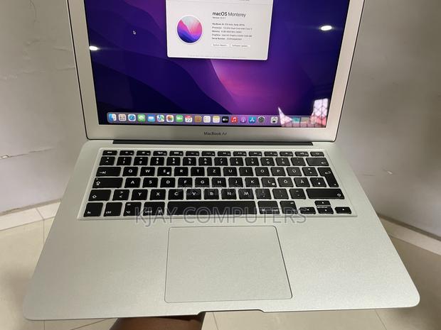 Laptop Apple MacBook Air 2015 4GB Intel Core i5 SSD 256GB · Photo 1