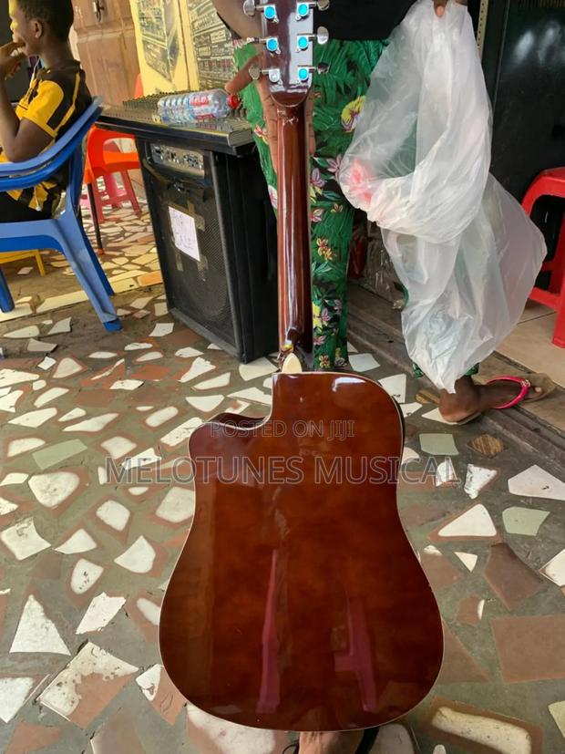Yamaha F6000eq Semi-Acoustic Guitar · Photo 2
