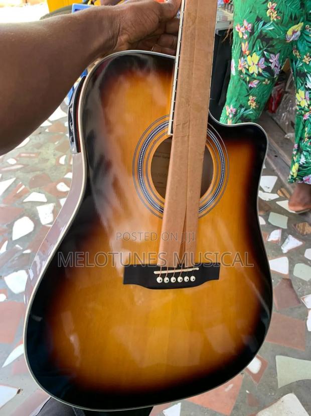 Yamaha F6000eq Semi-Acoustic Guitar · Photo 4