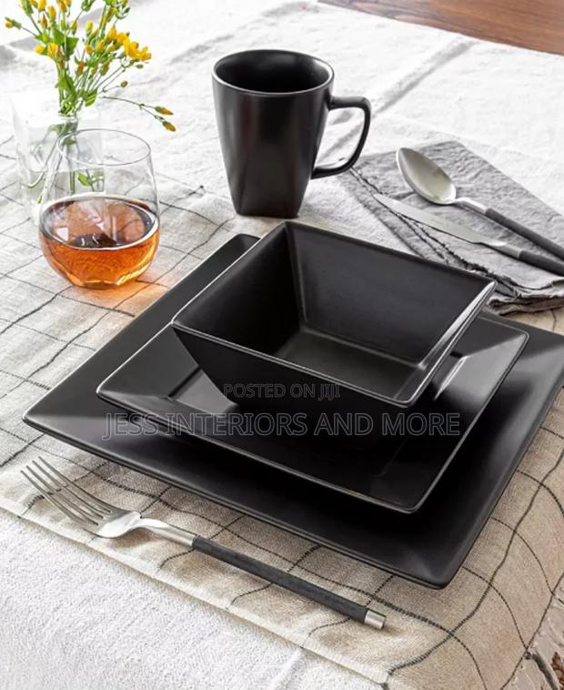 16-Piece Black Square Dinnerware Set · Photo 2