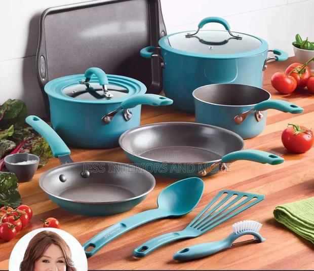 11pc Aluminum Nonstick Cookware Set · Photo 2