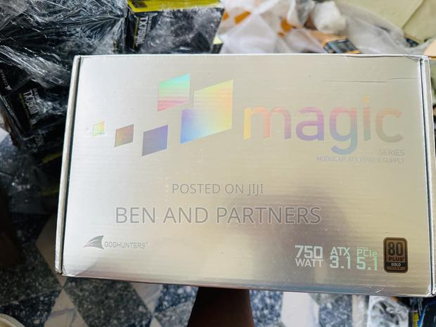 Hunters Magic Atx 3, Pcie 5 Power Supply Unit · Photo 2