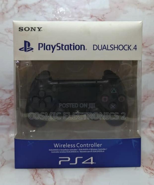 DualShock 4 Wireless Game Controller for PS4 and PC · Photo 8