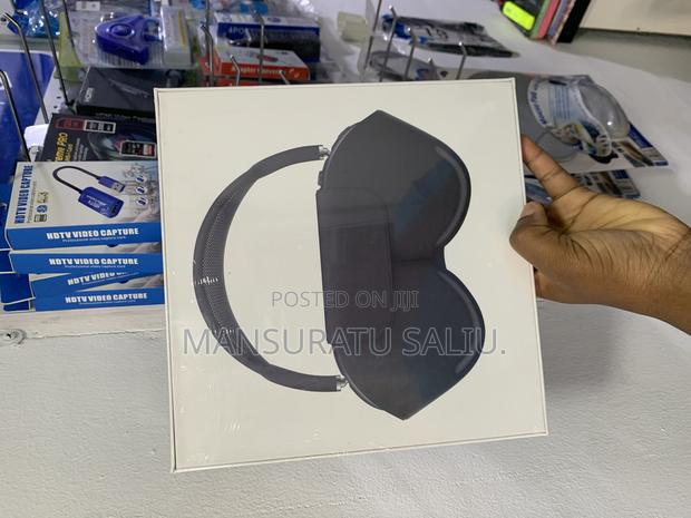 Air Pod Pro Max Headset · Photo 1