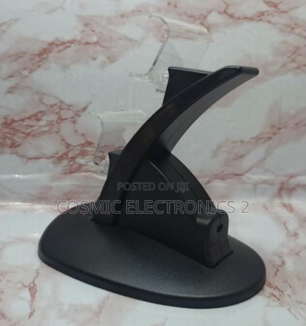 Slim Pro Dual PS4 Controller Charging Stand IV-P4002 · Photo 8