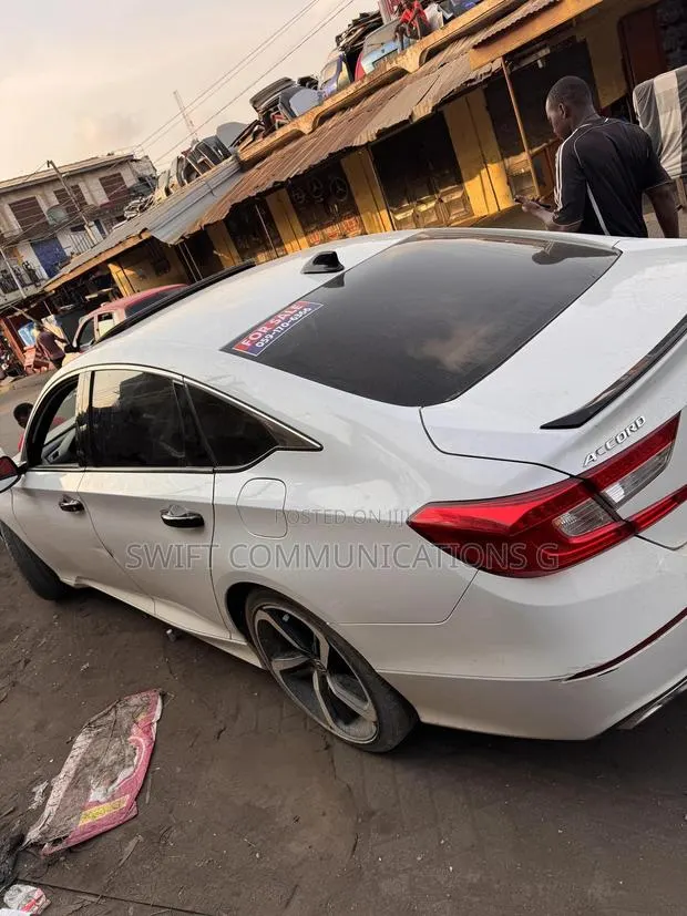 Honda Accord Sport 2.0T 2022 White · Photo 1
