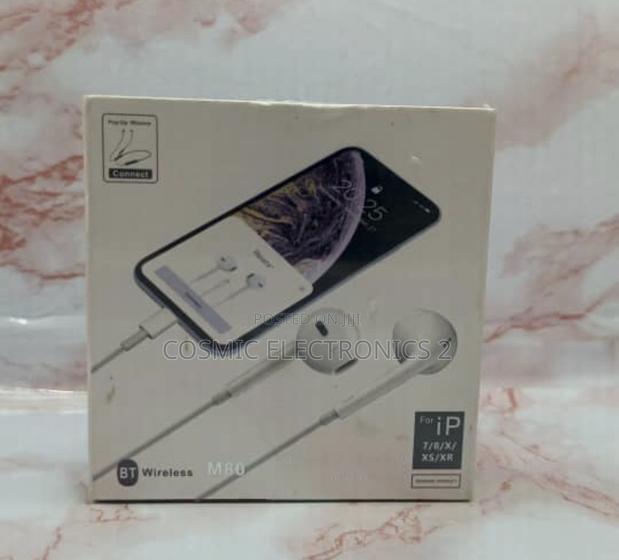 Lightning Earphones – Model M80 · Photo 3