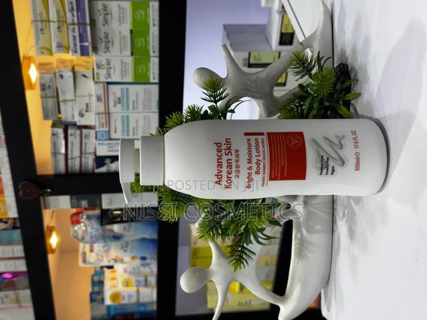 Advanced Korean Skin Bright Moisture · Photo 1