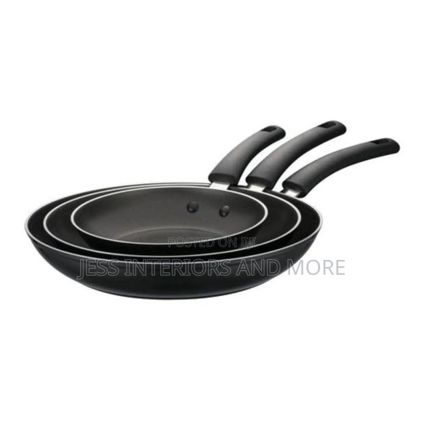 Berkley Jensen 3-Piece Frying Pan · Photo 1