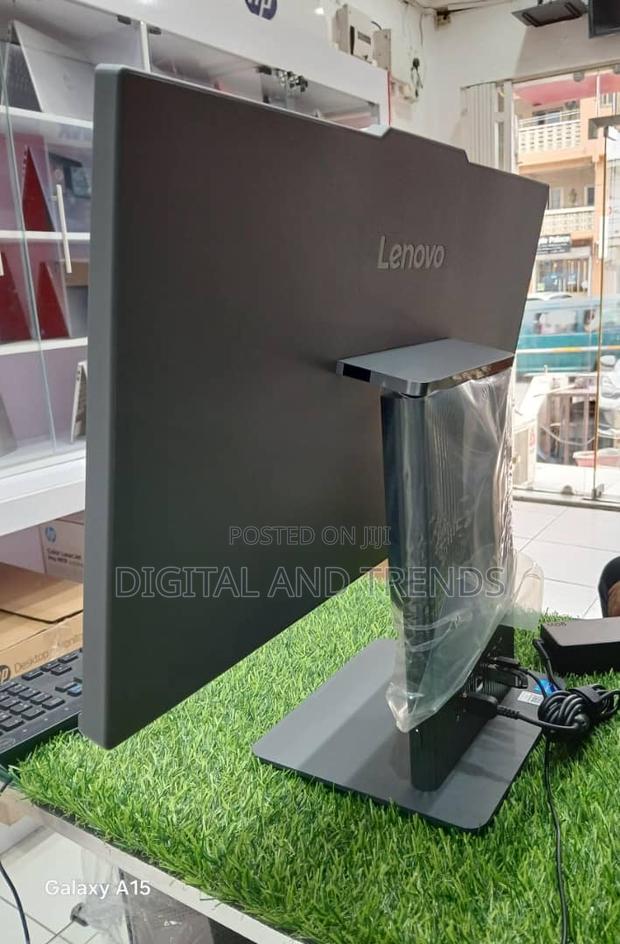 New Desktop Computer Lenovo 8GB Intel Core I5 SSD 512GB · Photo 3