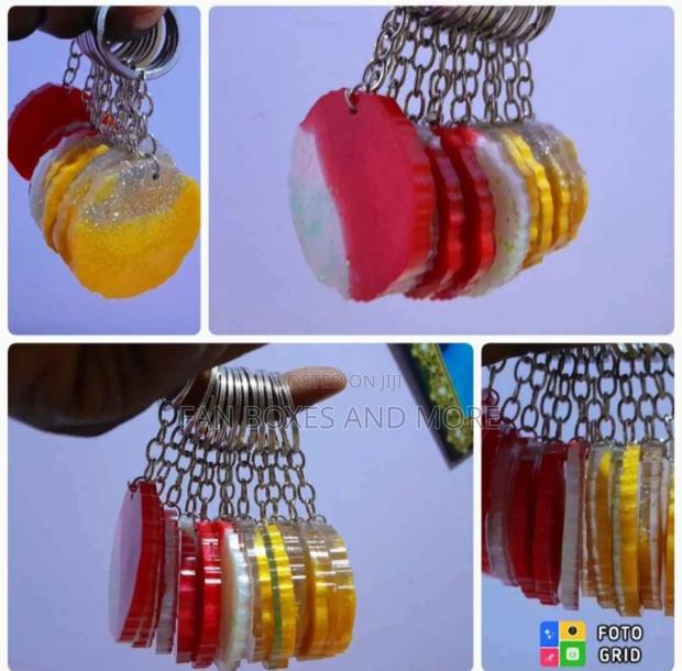 Resin Keyholders for Souvenirs (Wedding) · Photo 6