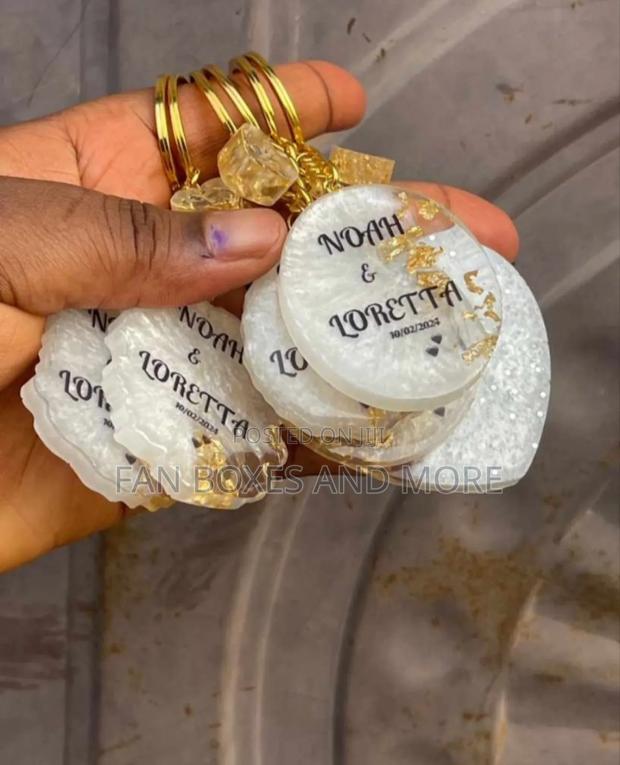 Resin Keyholders for Souvenirs (Wedding) · Photo 7