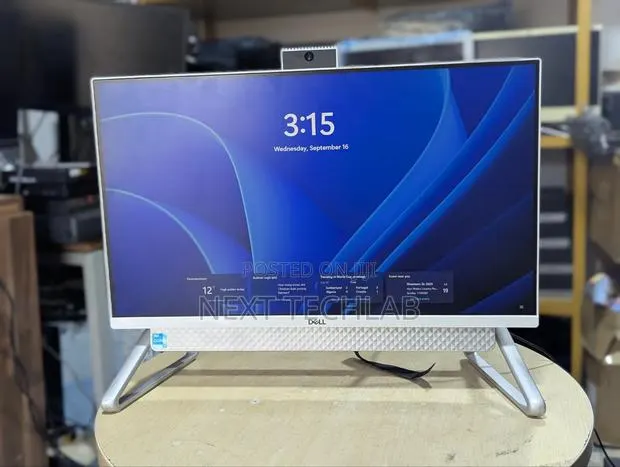 Desktop Computer Dell Inspiron 24 5000 8GB Intel Core i3 SSD 256GB · Photo 1