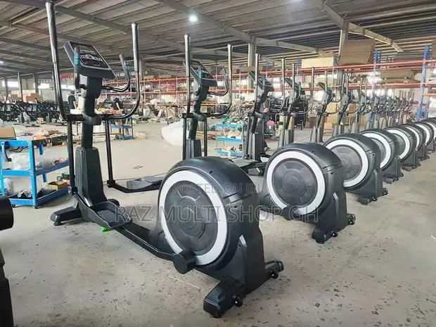 Commercial Elliptical Machine/Cross Trainer · Photo 1