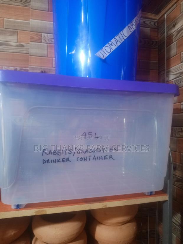 Rabbit/Grasscutter Drinker Bucket · Photo 1