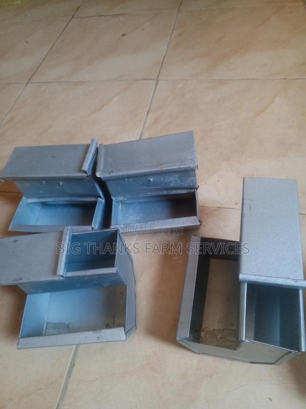 Metal J Feeders for Rabbits/Grasscutters · Photo 1