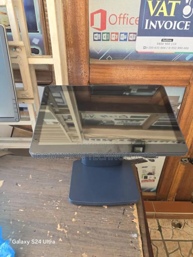 Pos 4gb/ 128ssd/ Touch Screen / I3/15 Inches Machine · Photo 1