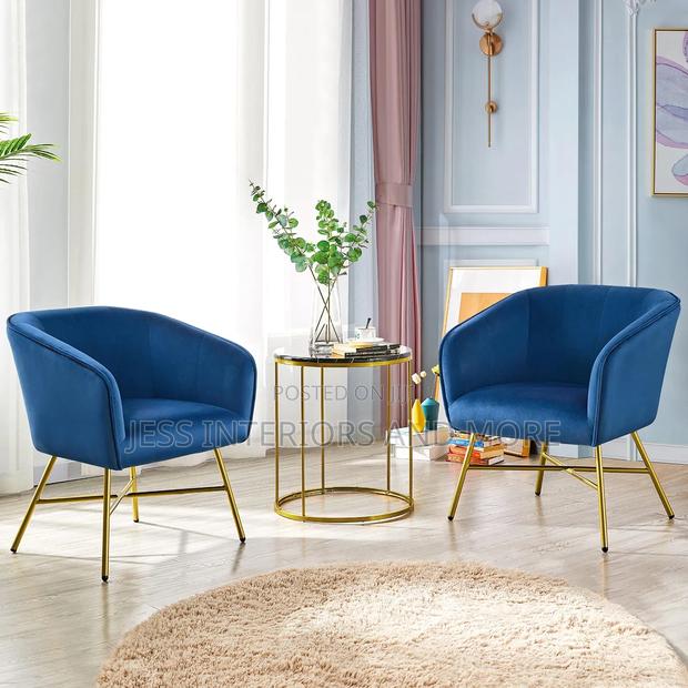Velvet Accent Chair (Blue) · Photo 2
