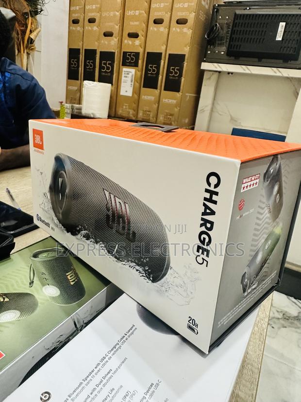 Water Resistance Design Charge 5 Bluetooth Speaker · Photo 1